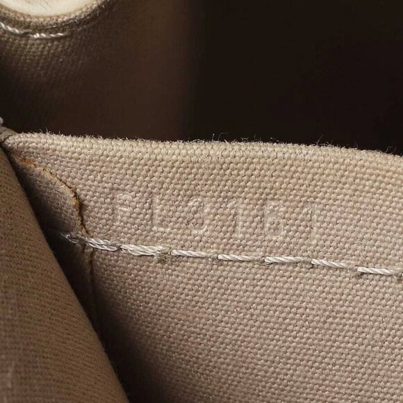 Louis Vuitton Ivorie Epi Leather Brea MM Bag - Picture 11 of 11